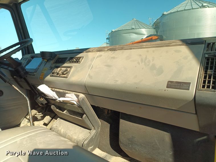 image for item KG9579 2001 Freightliner FL70  fuel truck