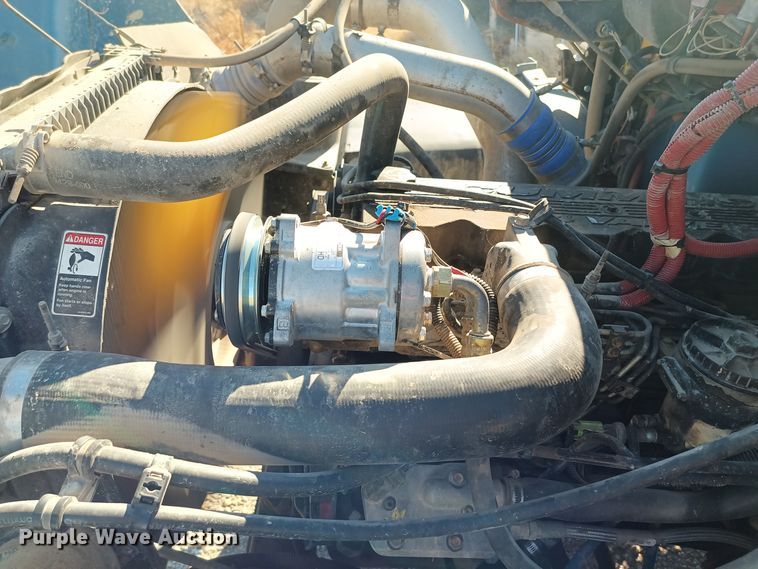 image for item KG9579 2001 Freightliner FL70  fuel truck