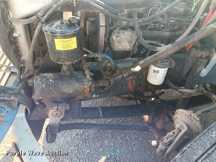 image for item KG9579 2001 Freightliner FL70  fuel truck