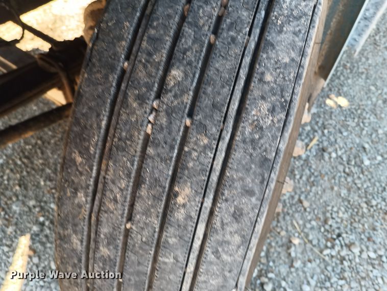 image for item KG9579 2001 Freightliner FL70  fuel truck