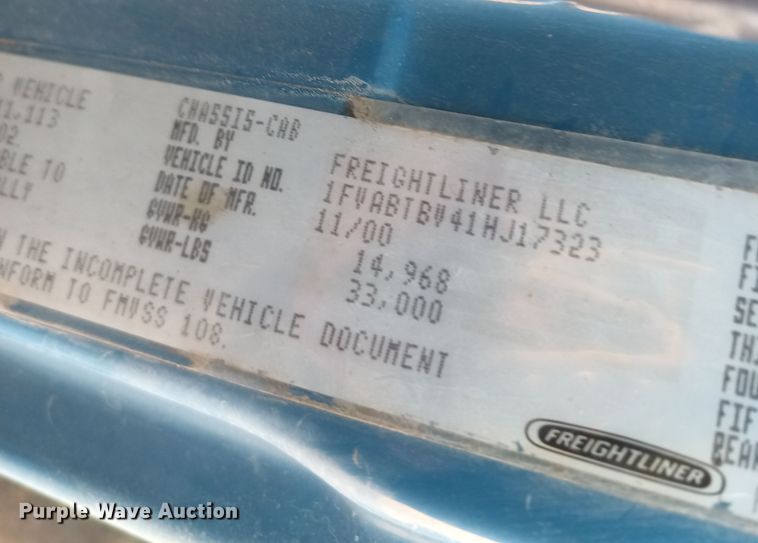 image for item KG9579 2001 Freightliner FL70  fuel truck