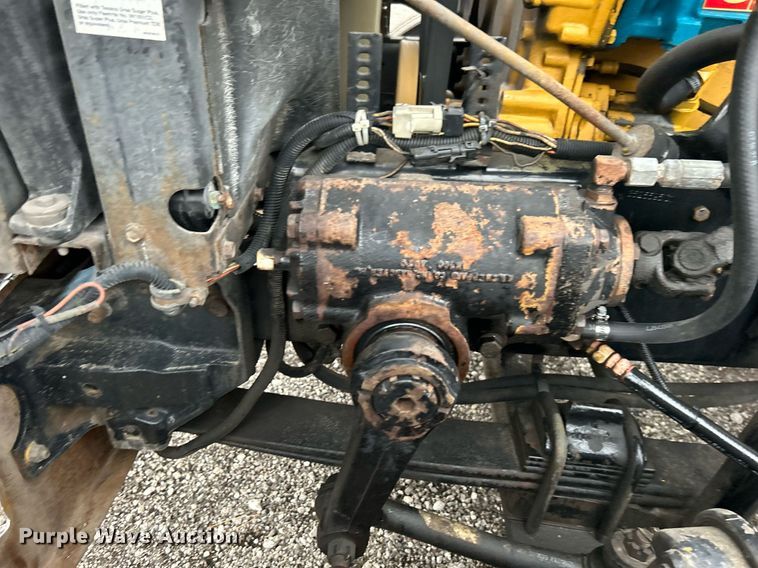 image for item KH9664 2000 International 9900i  semi truck