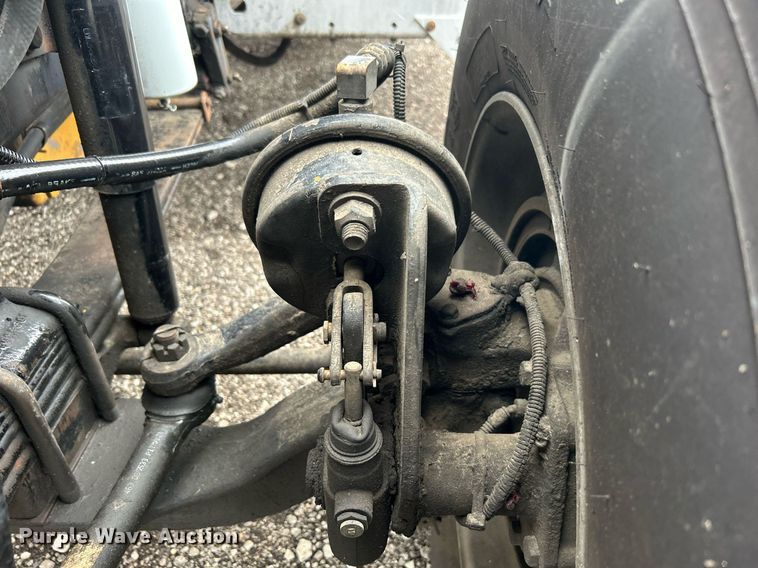 image for item KH9664 2000 International 9900i  semi truck