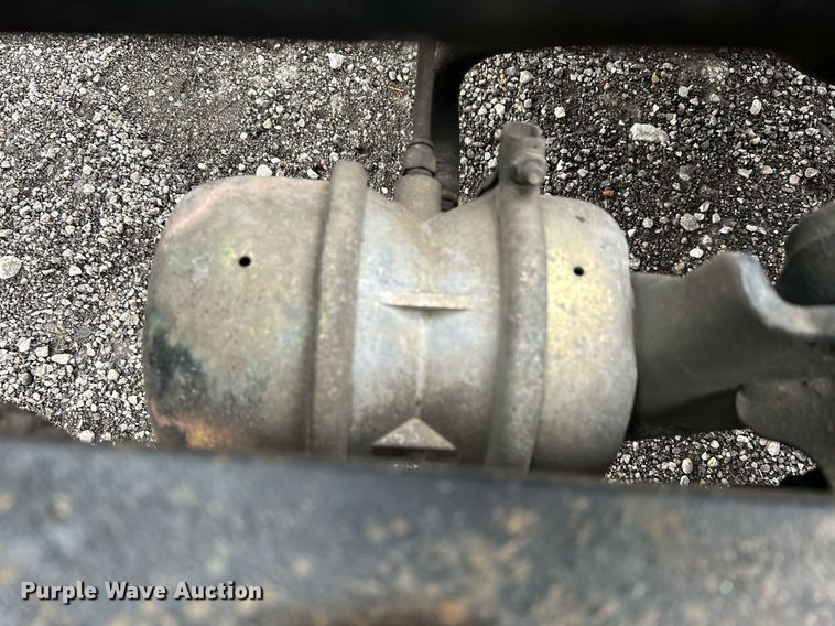 image for item KH9664 2000 International 9900i  semi truck