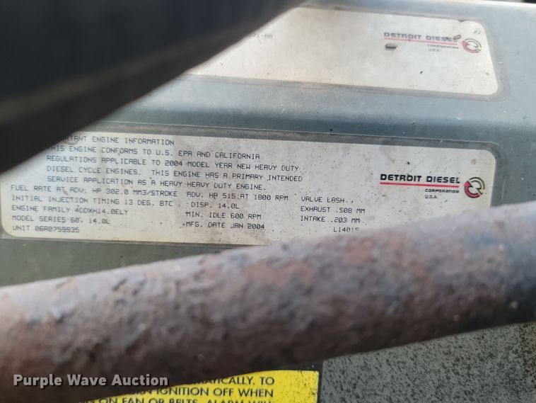 image for item KU9010 2004 Freightliner Columbia  semi truck