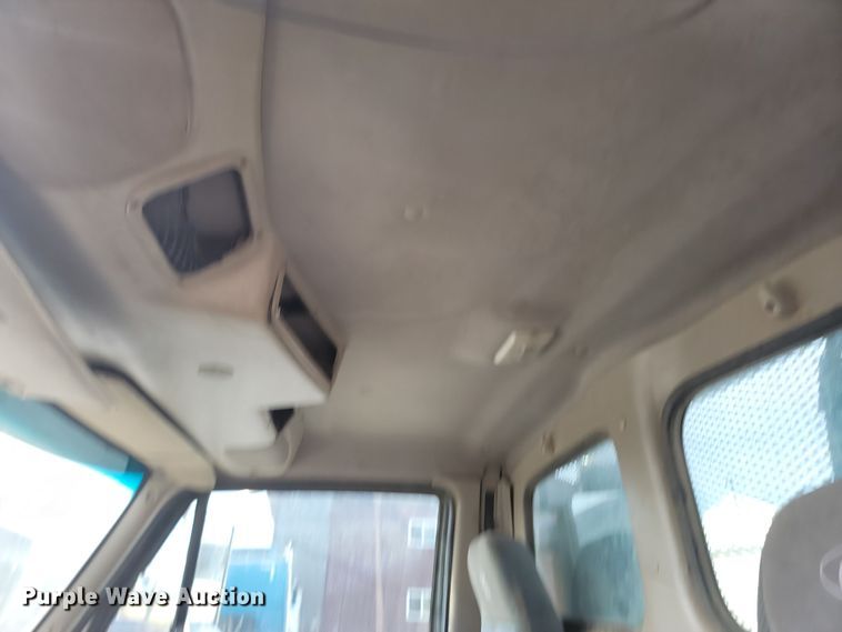 image for item KU9011 2004 Sterling AT9500  semi truck