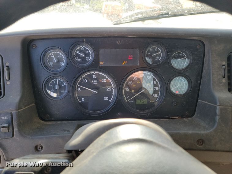 image for item KU9011 2004 Sterling AT9500  semi truck