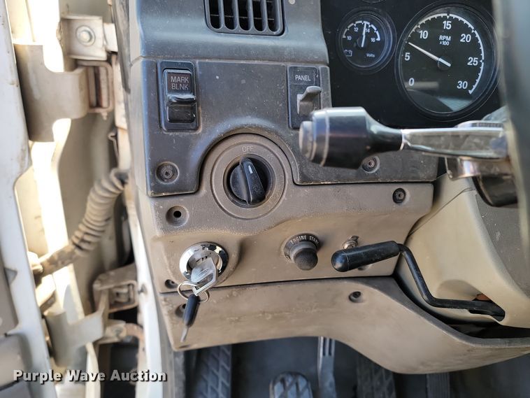 image for item KU9011 2004 Sterling AT9500  semi truck