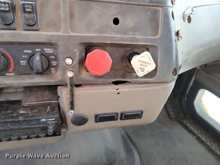 image for item KU9011 2004 Sterling AT9500  semi truck