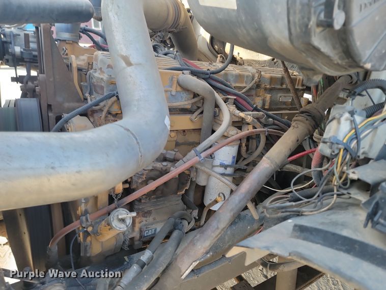 image for item KU9011 2004 Sterling AT9500  semi truck