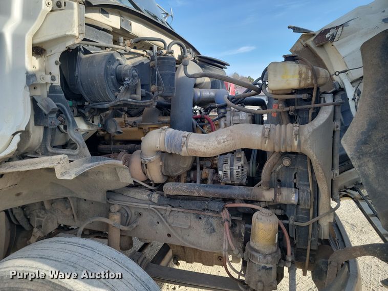 image for item KU9011 2004 Sterling AT9500  semi truck