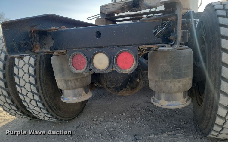 image for item KU9011 2004 Sterling AT9500  semi truck