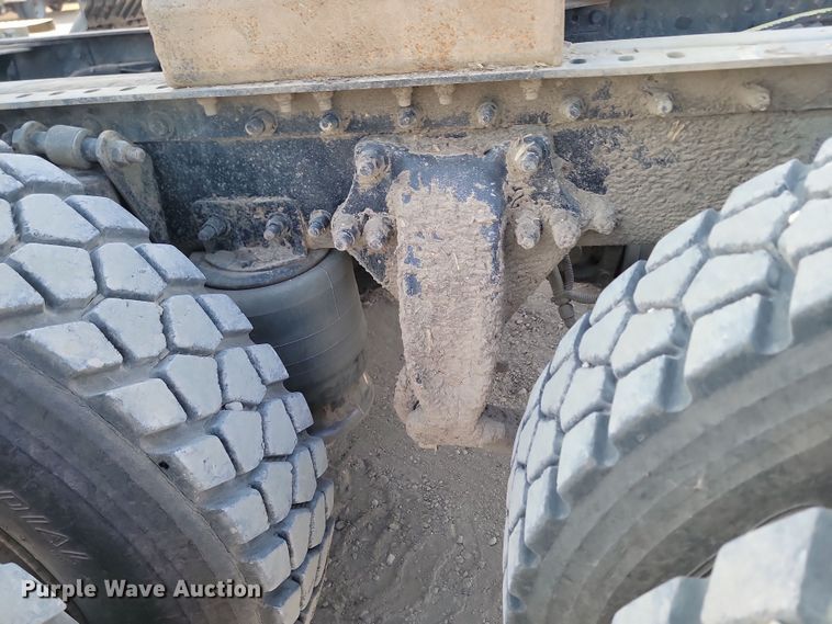 image for item KU9011 2004 Sterling AT9500  semi truck