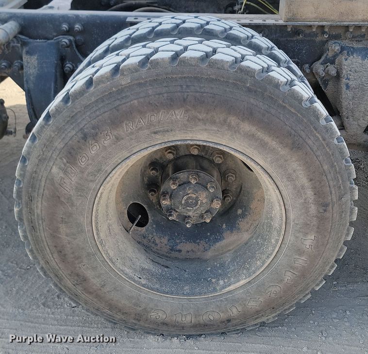 image for item KU9011 2004 Sterling AT9500  semi truck