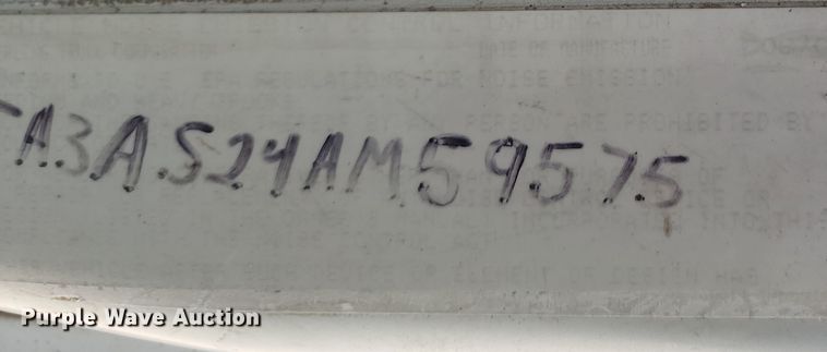 image for item KU9011 2004 Sterling AT9500  semi truck