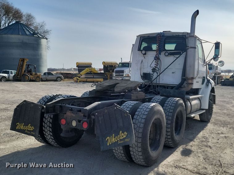 image for item KU9014 2002 Sterling AT9500  semi truck