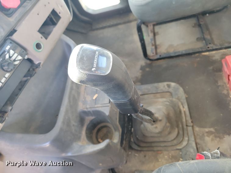 image for item KU9014 2002 Sterling AT9500  semi truck