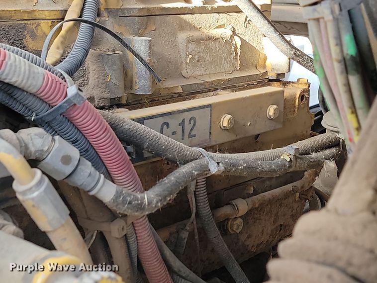 image for item KU9014 2002 Sterling AT9500  semi truck