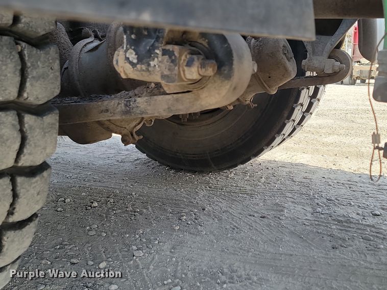 image for item KU9014 2002 Sterling AT9500  semi truck