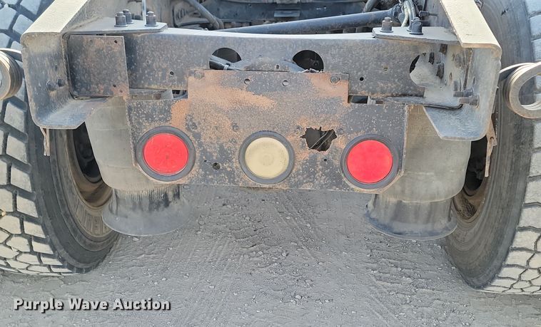 image for item KU9014 2002 Sterling AT9500  semi truck