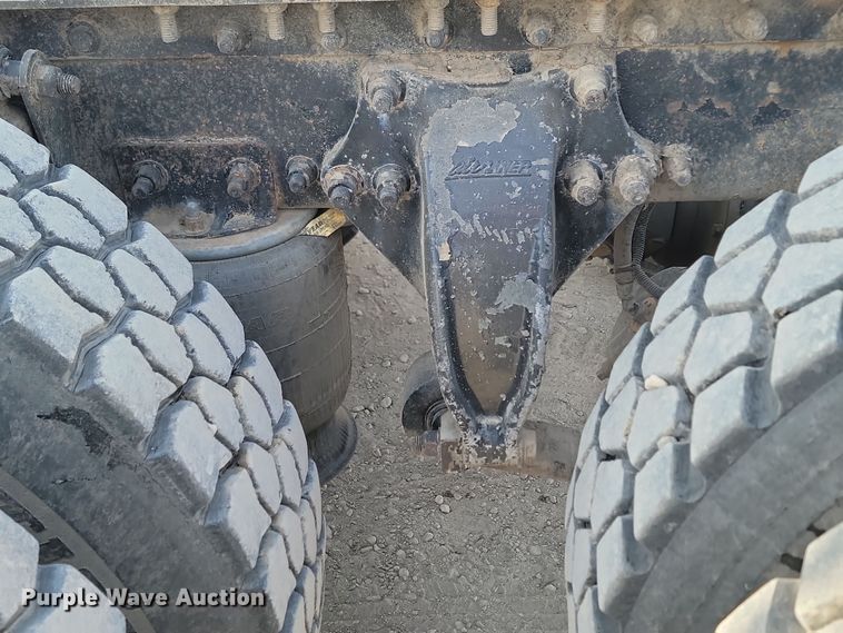 image for item KU9014 2002 Sterling AT9500  semi truck