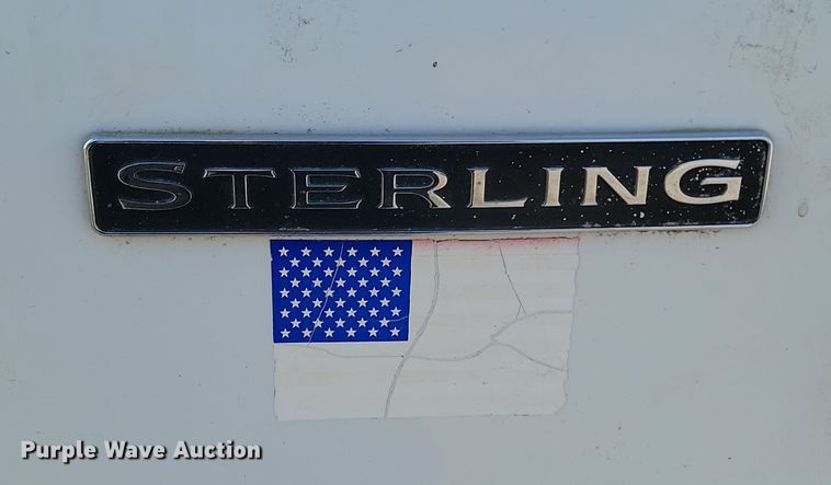 image for item KU9014 2002 Sterling AT9500  semi truck