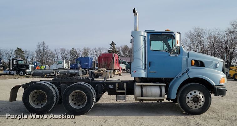 image for item KU9015 2000 Sterling AT9513  semi truck