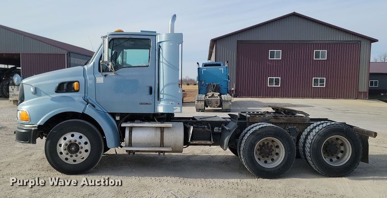 image for item KU9015 2000 Sterling AT9513  semi truck