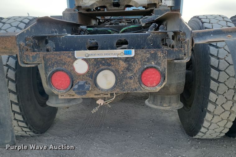 image for item KU9015 2000 Sterling AT9513  semi truck