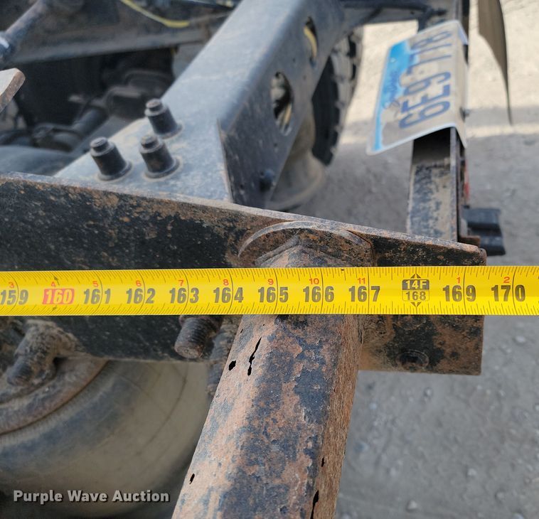 image for item KU9015 2000 Sterling AT9513  semi truck