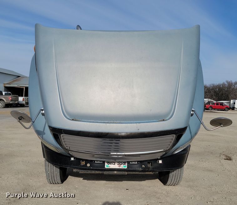 image for item KU9015 2000 Sterling AT9513  semi truck