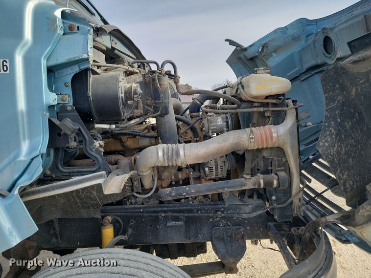 image for item KU9015 2000 Sterling AT9513  semi truck