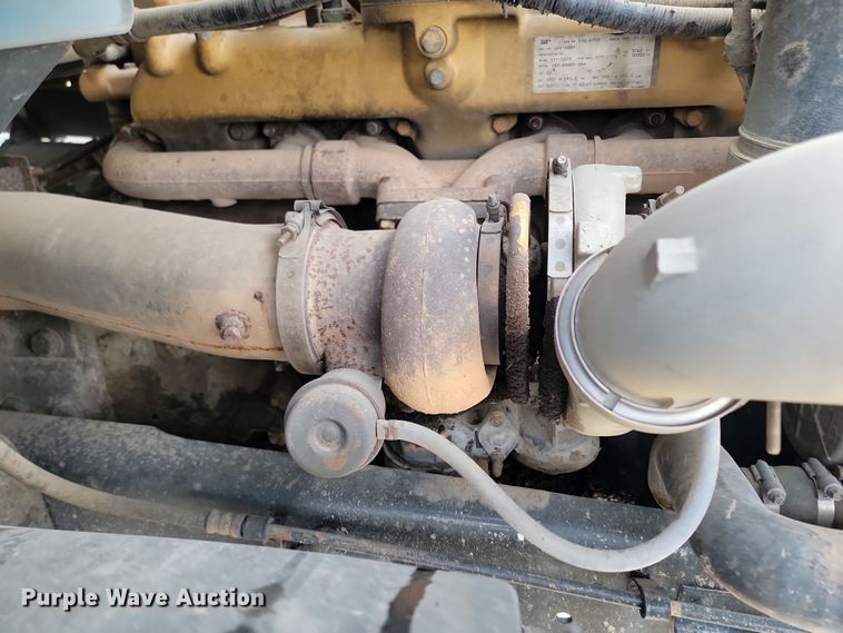 image for item KU9015 2000 Sterling AT9513  semi truck