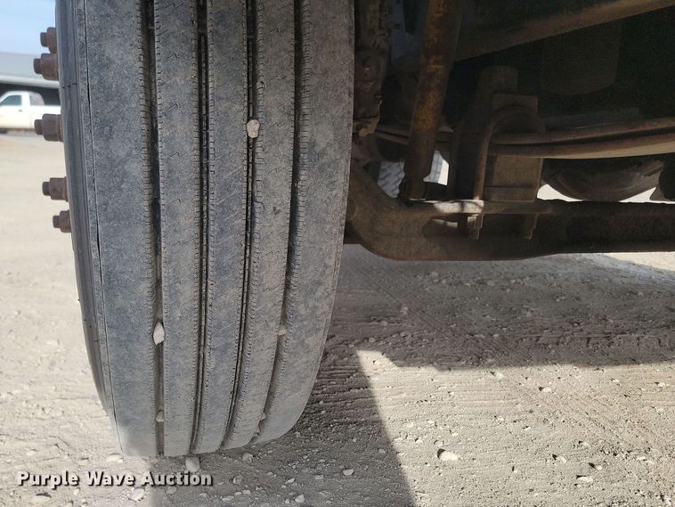 image for item KU9015 2000 Sterling AT9513  semi truck