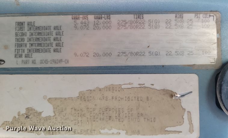 image for item KU9015 2000 Sterling AT9513  semi truck