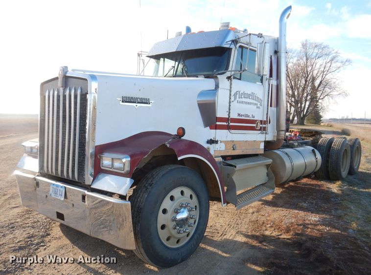 image for item LC9387 1996 Kenworth W900 semi truck