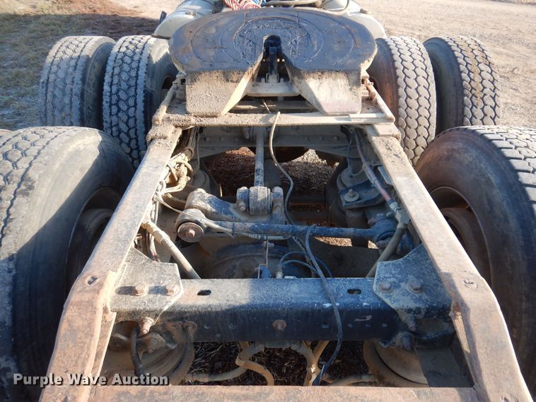 image for item LC9387 1996 Kenworth W900 semi truck