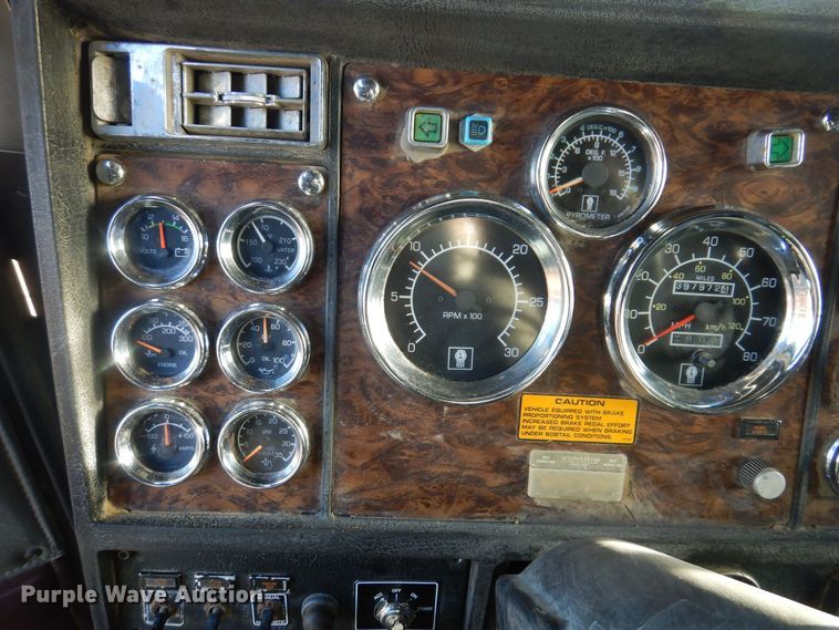 image for item LC9387 1996 Kenworth W900 semi truck