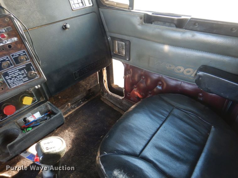 image for item LC9387 1996 Kenworth W900 semi truck