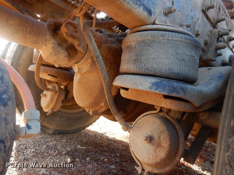 image for item LC9387 1996 Kenworth W900 semi truck