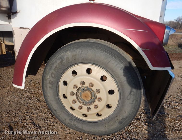 image for item LC9387 1996 Kenworth W900 semi truck