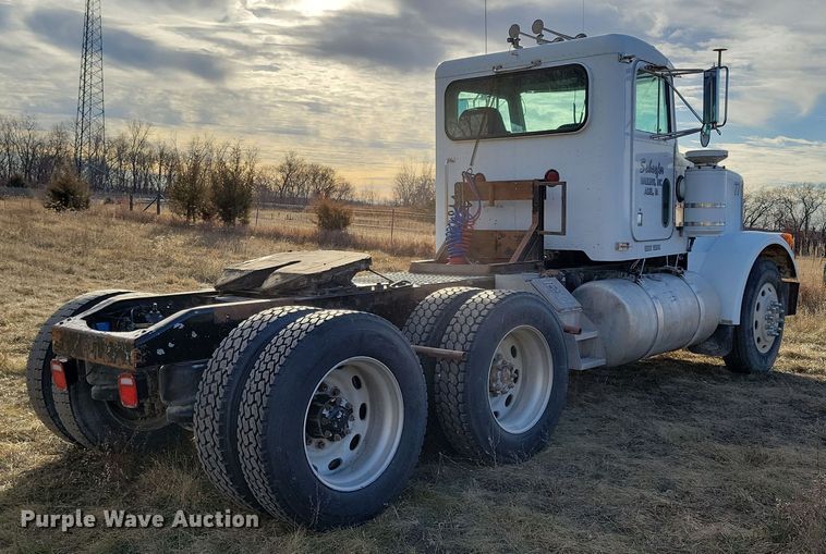 image for item LC9456 1996 Peterbilt 378  semi truck