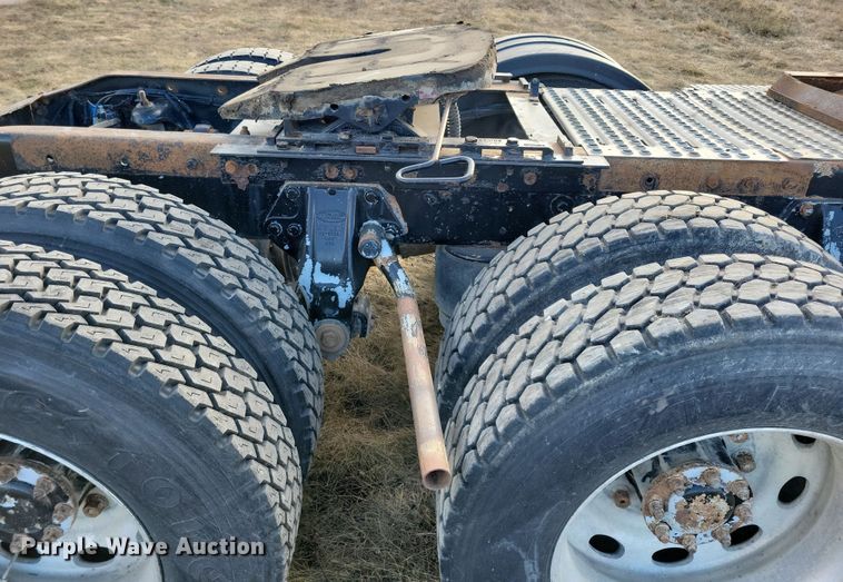 image for item LC9456 1996 Peterbilt 378  semi truck