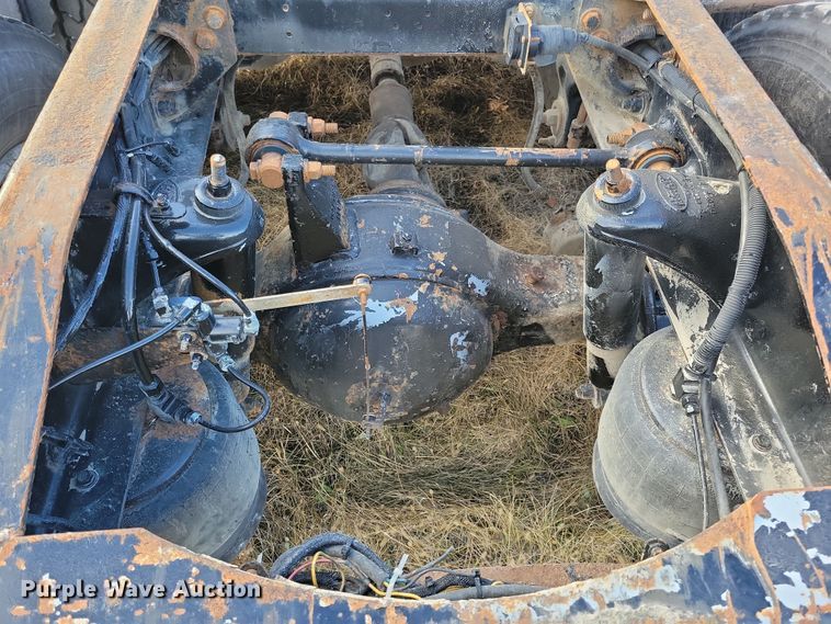 image for item LC9456 1996 Peterbilt 378  semi truck