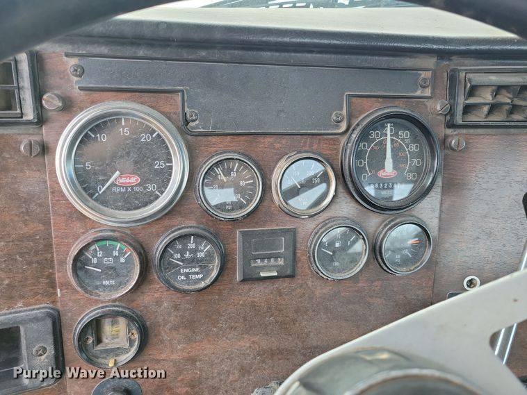 image for item LC9456 1996 Peterbilt 378  semi truck