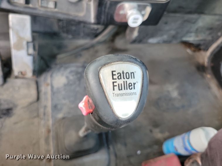 image for item LC9456 1996 Peterbilt 378  semi truck