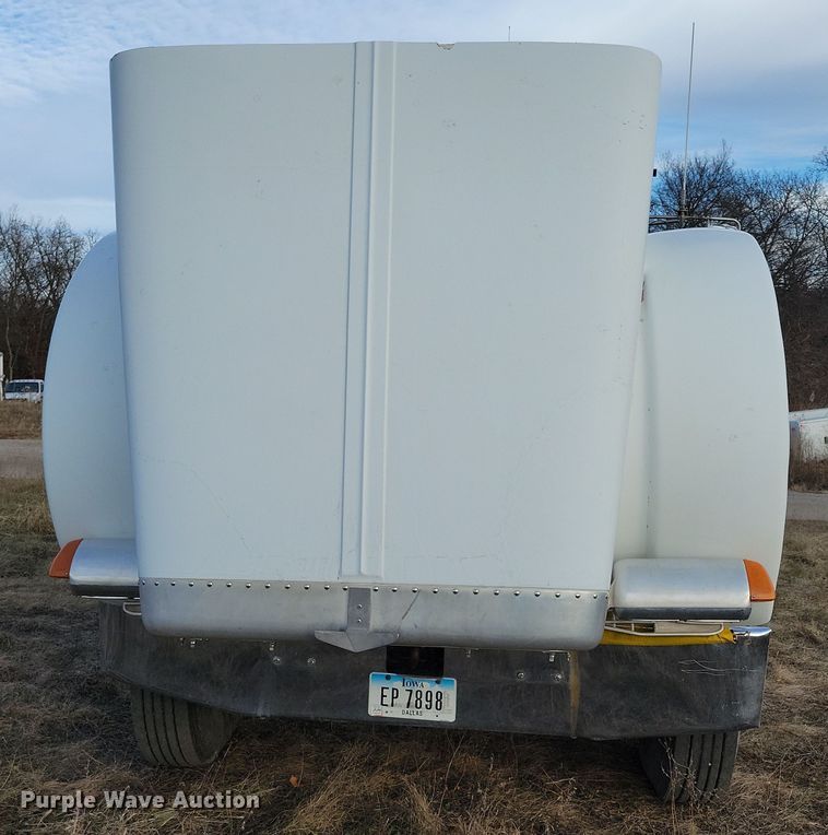 image for item LC9456 1996 Peterbilt 378  semi truck