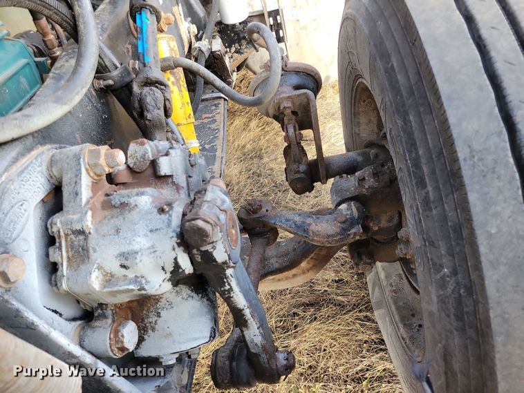 image for item LC9456 1996 Peterbilt 378  semi truck