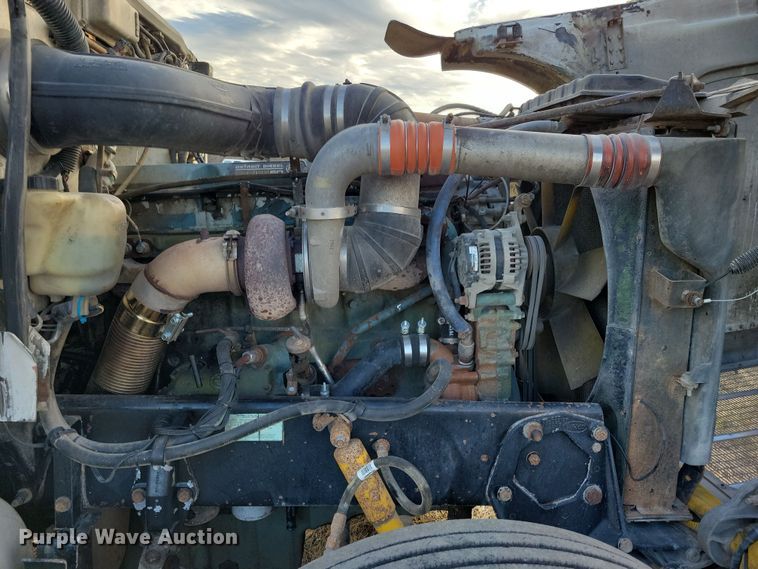 image for item LC9456 1996 Peterbilt 378  semi truck