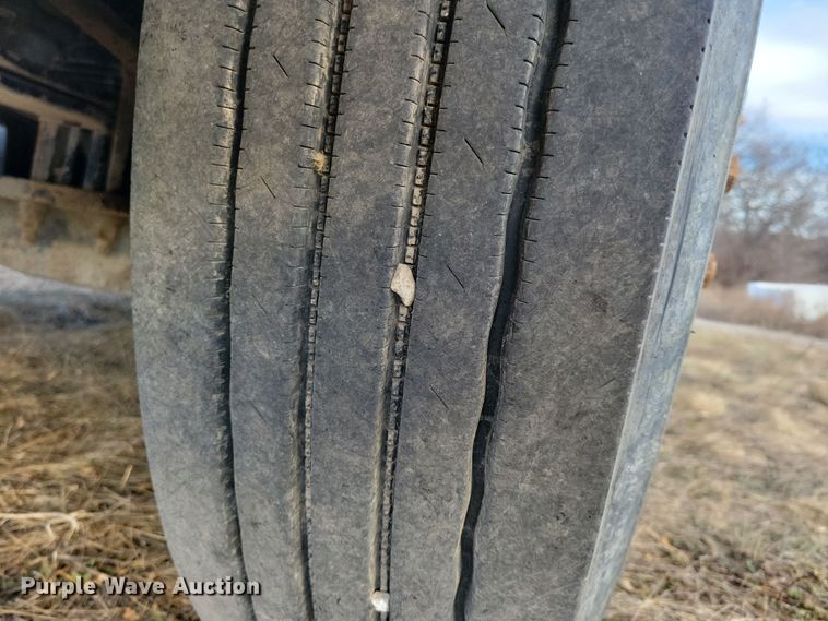 image for item LC9456 1996 Peterbilt 378  semi truck